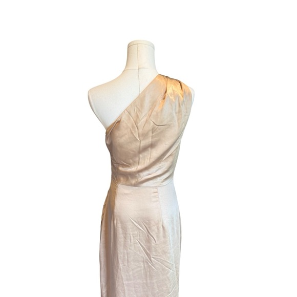 Elliatt - NWT Gold Asymmetrical Ruched Dress - Picture 5 of 12